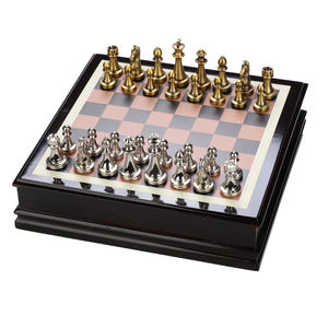 Hot sale customizable fold metal chess set Board Game chess The board price is very favorable