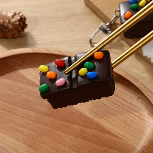 กระเป๋าจี้รูปลูกกวาดช็อคโกแลตจำลองขนาดเล็กมีสไตล์แปลกใหม่ที่น่าสนใจสำหรับผู้ชายและผู้หญิง - Product Image 5