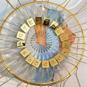 <span class=keywords><strong>Lisa</strong></span>-collar con 26 letras inglesas, colgante cuadrado de 18K de acero inoxidable chapado en oro, joyería hipoalergénica - Product Image 2
