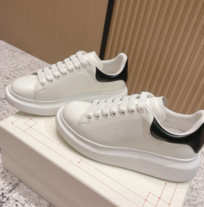 Chaussures de basket décontractées de luxe rétro à lacets et bout pointu en cuir véritable, semelle épaisse, doublure en coton, antidérapantes, de marque de créateur - Product Image 1
