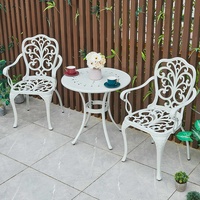 Ensemble de salle à manger classique blanc pour patio, 3 pièces, meubles de jardin en aluminium moulé, tables rondes de café bistrot et 2 chaises