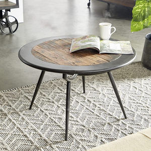 Table basse minimaliste pour salon, conçue pour un intérieur épuré, en matériau durable, surface lisse et idéale pour une utilisation quotidienne en famille - Product Image 3