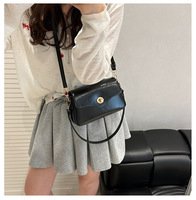 Sac à main bandoulière mini pour femme, style vintage de luxe au design classique, en PU effet cuir huilé, avec rabat ondulé et fermoir torsadé