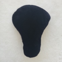 Housse de selle de vélo en vraie laine à faible MOQ, coussin de siège universel en peau de mouton cadrée chaude, housse de vélo en fourrure animale