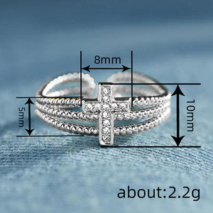 Anello a Strati con Zirconi per Donne, Gioiello da Dito alla Moda e Trendy - Product Image 5