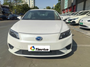 Auto Elettrica Economica Bianca Nuova Energia 4 Porte 5 Posti Berlina Aion <span class=keywords><strong>S</strong></span> Autonomia 410km Modello 2019 Usata - Product Image 6