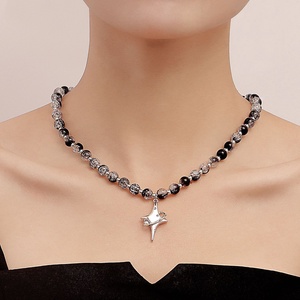 <span class=keywords><strong>Cadena</strong></span> de Clavícula con Cuentas Blancas y Negras Retro para Mujeres y Hombres, Colgante de Cruz y Estrella, Collares con Cuentas de <span class=keywords><strong>Perlas</strong></span> Irregulares, Regalos de Joyería - Product Image 3