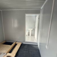 Casa Contenedor Modular de Bajo Costo y Rápida Construcción, Casa Prefabricada con Techo a Dos Aguas, Tamaño Personalizado, Villa Prefabricada Desmontable y Reutilizable