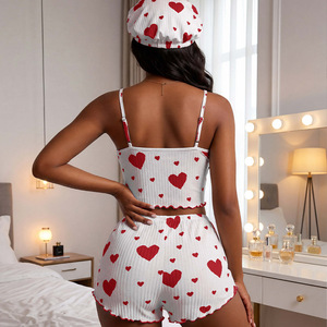 Set <span class=keywords><strong>Pigiama</strong></span> Due Pezzi con Motivo <span class=keywords><strong>Cuori</strong></span> Multicolore, Canotta Corta con Spalline Sottili, Pantaloncini e Fascia per Capelli Abbinata, Intimo Femminile - Product Image 3