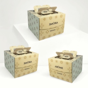 Embalaje de caja de pastel de cumpleaños de boda con caja de papel corrugado personalizado con hermoso diseño, la caja se empareja con <span class=keywords><strong>el</strong></span> pastel. - Product Image 1