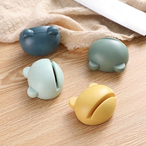Aiguiseur de couteaux en forme de dessin animé. Un outil créatif et miraculeux pour la cuisine, une pierre à aiguiser à usage domestique. - Product Image 2
