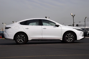 Auto Eléctrico BYD Destroyer 05 2024 de Cuatro Ruedas - Product Image 4