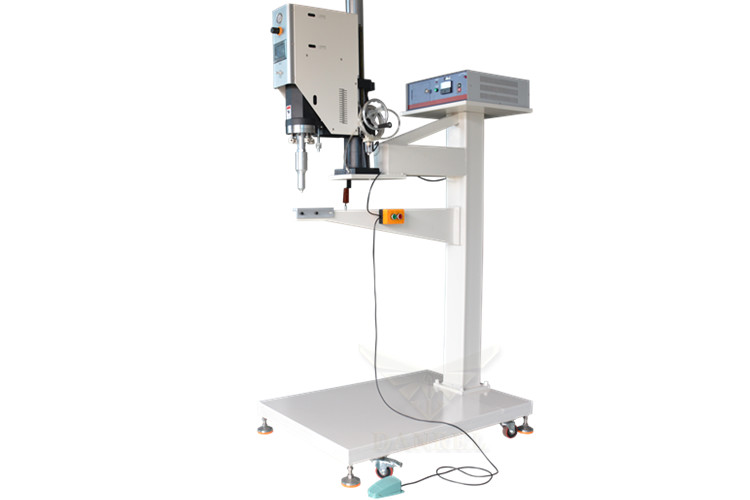 15KHz 2600W Coroplast Hollow Plastic Sheet Welder Ultrasonic PP Corrugated Packaging Box Welding Sealing Machine