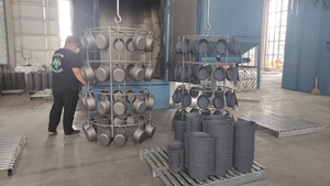 <span class=keywords><strong>Wok</strong></span> classique en fonte de 36 cm avec revêtement émaillé coloré, compatible lave-vaisselle, pour gaz et induction, écologique, sans couvercle - Product Image 4