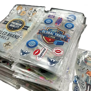 Vinilos Termoadhesivos UV Impermeables para Vasos, 16 Piezas, Fáciles de Despegar, Lavables, Personalizables, Impresión Profesional por Transferencia - Product Image 1