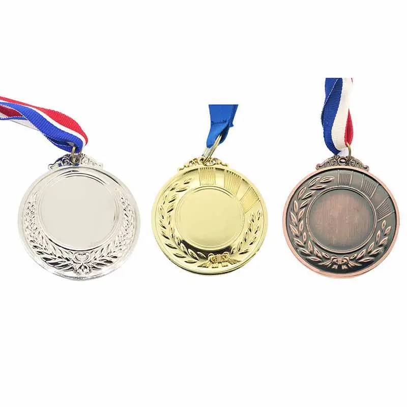Medaglia con Logo personalizzato di produzione promozionale medaglia sportiva in metallo bianco trofeo sportivo corridori vincitori di calcio medaglie