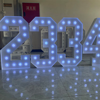 Décorations de mariage Hongsen personnalisées pour l'extérieur et l'intérieur, grandes lettres géantes LED RGB de 4 pieds en PVC et métal pour les fêtes
