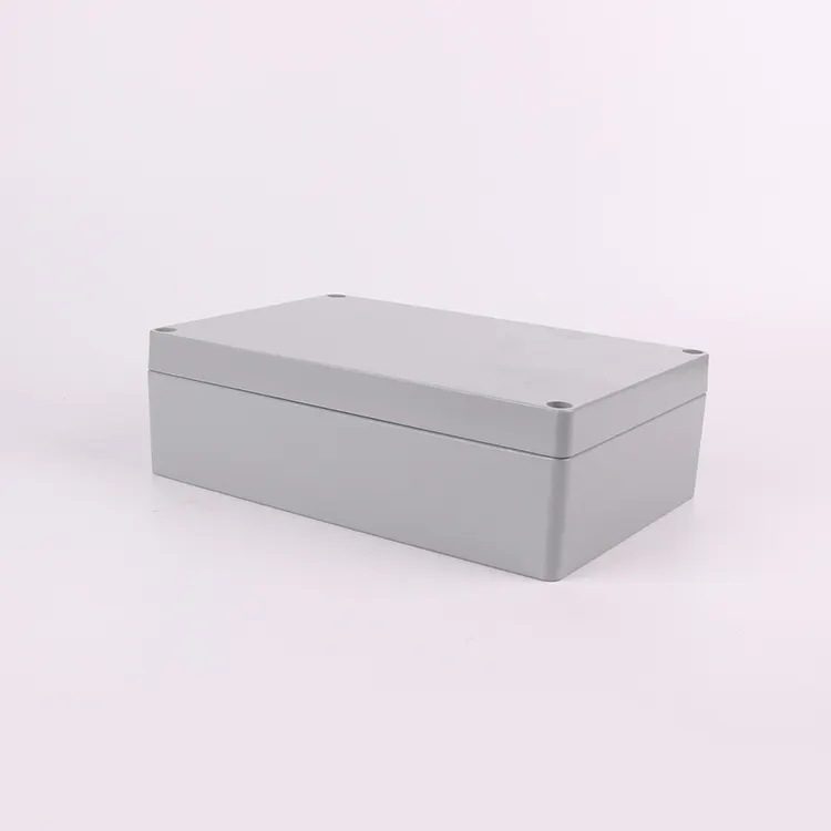 Caja de empalme extruida de aluminio, disipador de calor sólido personalizable de Color, con servicio de perforación de agujeros