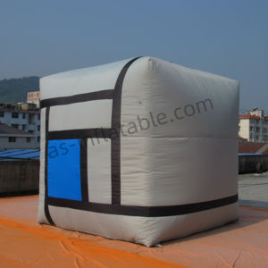Cube gonflable personnalisé à l'hélium suspendu utilisé pour la promotion et la publicité et la décoration - Product Image 1