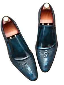 รองเท้าหนังผู้ชายแบบสวม ทรงหัวแหลม หนังแก้วเงา สไตล์ลำลองทางธุรกิจ กันน้ำ รุ่นใหม่ประจำฤดูใบไม้ร่วง ปี 2025 แฟชั่นสุภาพบุรุษ - Product Image 6