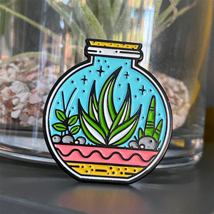 Insignias de solapa de esmalte suave personalizadas para fanáticos de las plantas de terrario - Product Image 4