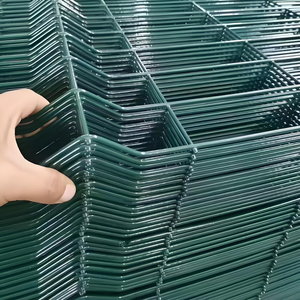 Recinzione in Rete Metallica Saldata 3D Curva Zincata Alta 6 Piedi per Campo da Calcio in Polonia - Product Image 5