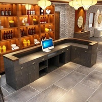 Comptoir de bar d'angle en bois massif moderne, écologique et durable, pour restaurant, table de salle à manger, armoire à vin, pièce unique