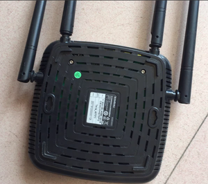 เราเตอร์ <span class=keywords><strong>Tenda</strong></span> <span class=keywords><strong>AC5</strong></span> AC1200 แบบดูอัลแบนด์, ความเร็ว 1167Mbps, เฟิร์มแวร์ภาษาอังกฤษ, เสาอากาศ 5dBi สี่เสา, พอร์ต 100Mbps, รองรับ IPv6 อุปกรณ์มือสอง - Product Image 3