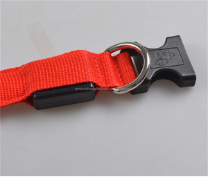 AWSOM ودع حيواناتك الأليفة تبدو رائعة في الليل تأتي مع بطاريات 2 * CR2032 مثبتة بأطواق كلب/حيوانات أليفة وامضة ليلية - Product Image 6