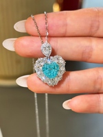 Collier pendentif cœur en pierre précieuse bleue avec chaîne à maillons, halo de pierres blanches, collection de bijoux cadeaux, vente en gros, design personnalisé