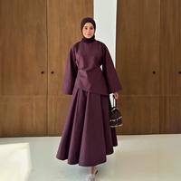 Ensemble coordonné deux pièces ample et modeste pour femmes musulmanes Brion, haut à manches longues et jupe style Abaya, pour tous les jours, toutes saisons, respirant