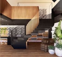 Escalier en colimaçon moderne en acier forgé sur mesure pour villa intérieure, avec marches ouvertes en bois de chêne courbé et garde-corps en verre, pour hôtels et appartements