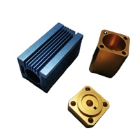 Services professionnels de prototypage CNC sur mesure en usine, dissipateur thermique/boîtier de jonction en aluminium de haute qualité avec finition anodisée