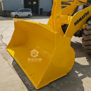 Vente Flash Chargeuse sur pneus Komatsu WA320 d'occasion 5 tonnes, d'origine japonaise, avec moteur diesel Komatsu fiable - Product Image 3