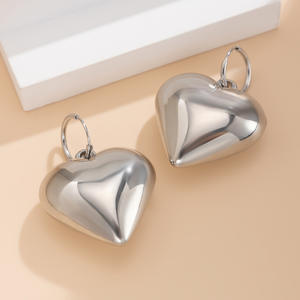 طقم أقراط قلادة على شكل قلب الخوخ بطراز سايبر للنساء ، مجوهرات أنيقة راقية مطلية بالذهب لحفلات الزفاف ، مزاجية بسيطة - Product Image 4