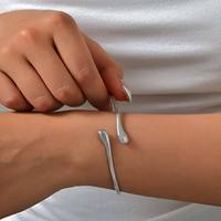 YF8136 Brazalete Abierto de Acero Inoxidable con Baño de Oro PVD de 18K, Resistente al Deslustre y al Agua, Diseño de Gota de Agua, Joyería de Moda para Mujer