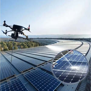 Drone de nettoyage de panneaux photovoltaïques haute pression pour l'entretien des toits solaires - Product Image 1