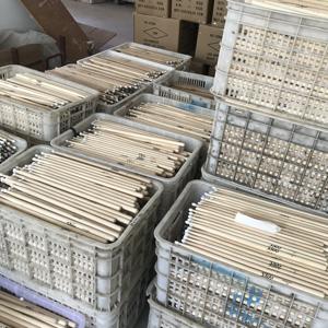 <span class=keywords><strong>Baquetas</strong></span> <span class=keywords><strong>de</strong></span> fábrica Venta caliente 5A 5B 7A 2B Hickory Mample Oak Instrumentos musicales <span class=keywords><strong>Baquetas</strong></span> <span class=keywords><strong>de</strong></span> batería personalizadas - Product Image 3