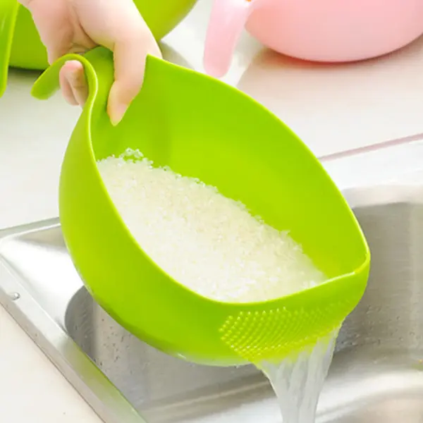 Verdicktes Reis waschsieb aus Kunststoff in Lebensmittel qualität mit Griff für Gemüse und Obst Wasser ablass schale