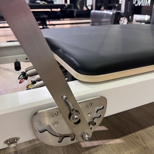 Alat Pilates Reformer Lipat Aluminium Portabel untuk Latihan Inti di Rumah, Studio Pilates, dan Olahraga CE/SGS - Product Image 4