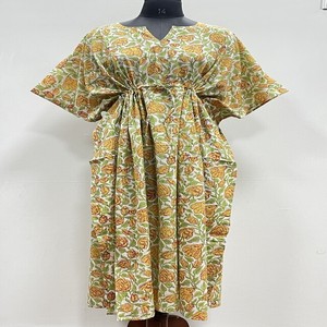 Robe Kaftan pour Femme en Coton Pur à Imprimé Bloc, Col Classique, Modeste, Fait Main, Motif Floral, Coupe Classique, Taille Unique, 1 Pièce - Product Image 4