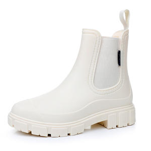 Bottes de pluie courtes en PVC à la mode pour femmes, élastiques, antidérapantes, imperméables, chaussures pour adultes, surchaussures pour la marche dans l'eau - Product Image 1