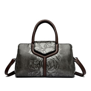 Sac à main en PU de luxe à motif géométrique, avec rivets décoratifs, design durable, fermeture éclair, bandoulière portable - Product Image 4