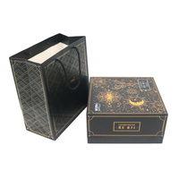Papier estampage or de luxe personnalisé carton Emballage de cadeau de gâteau de lune Boîte d'emballage de biscuits au chocolat macaron avec plateau séparateur