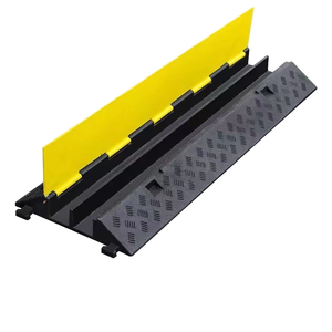 Couvercle de fil électrique en caoutchouc recyclé durable 900x500*50mm 13kg 5 canaux protecteur bosse vitesse bosse câble rampe route utilisation plastique - Product Image 1