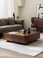 Ensemble de tables basses modernes en travertin beige et bois nervuré, design carré cannelé pour salon et mobilier de maison