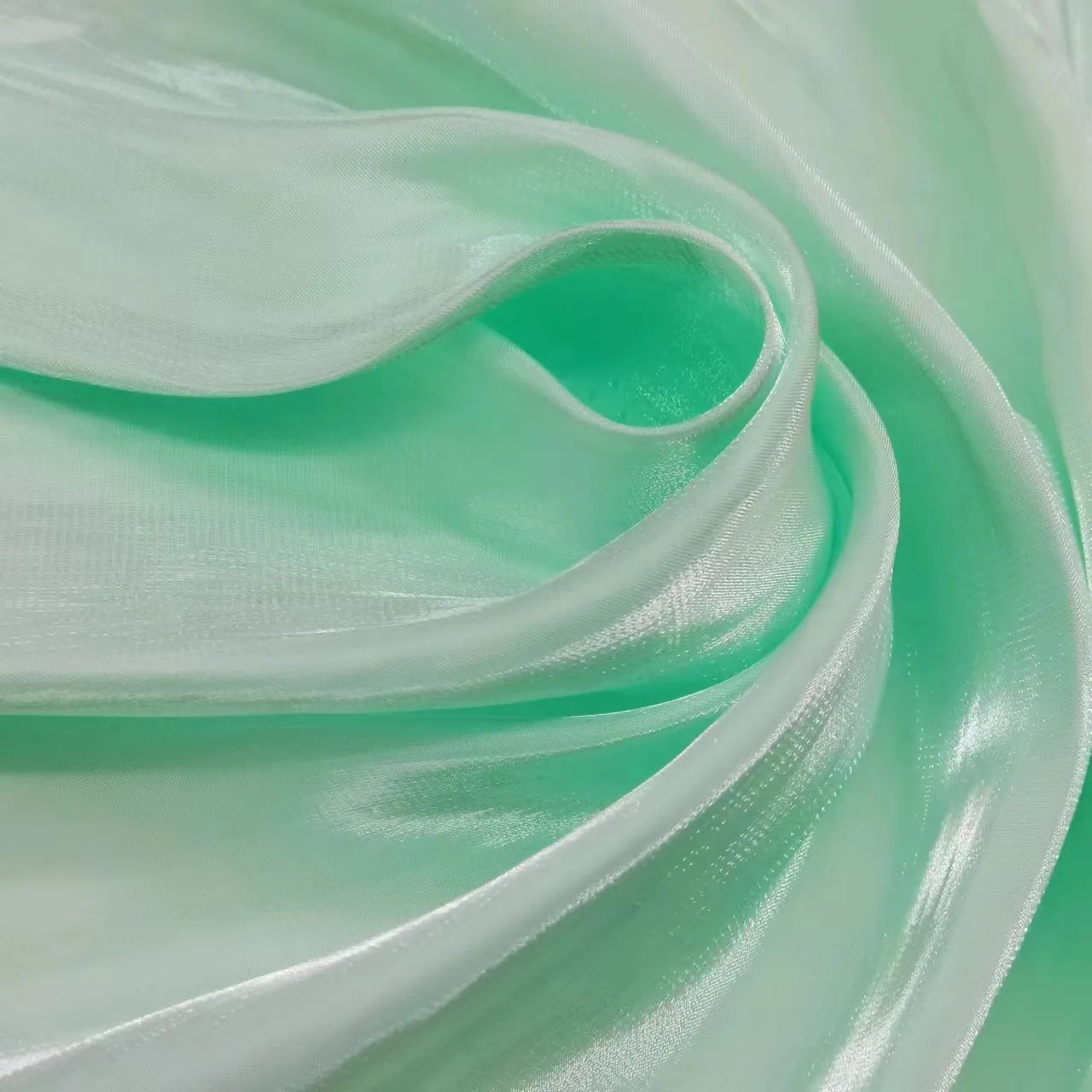 Novo Design cristal brilhante monofilamento ilha cetim tecido para casamento panos