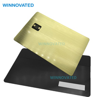Plaques métalliques vierges de taille carte de crédit avec gravure laser, activation par puce et NFC sans contact