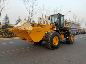 Chine SEM656D SEM655D Mini tracteur à roues de 5 tonnes avec godet <span class=keywords><strong>GP</strong></span> - Product Image 4