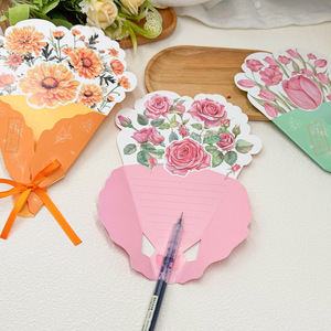 Biglietto d'<span class=keywords><strong>Auguri</strong></span> Personalizzato con Stampa in Oro per San Valentino, Stampa all'Ingrosso <span class=keywords><strong>di</strong></span> Biglietti con Bouquet - Product Image 1